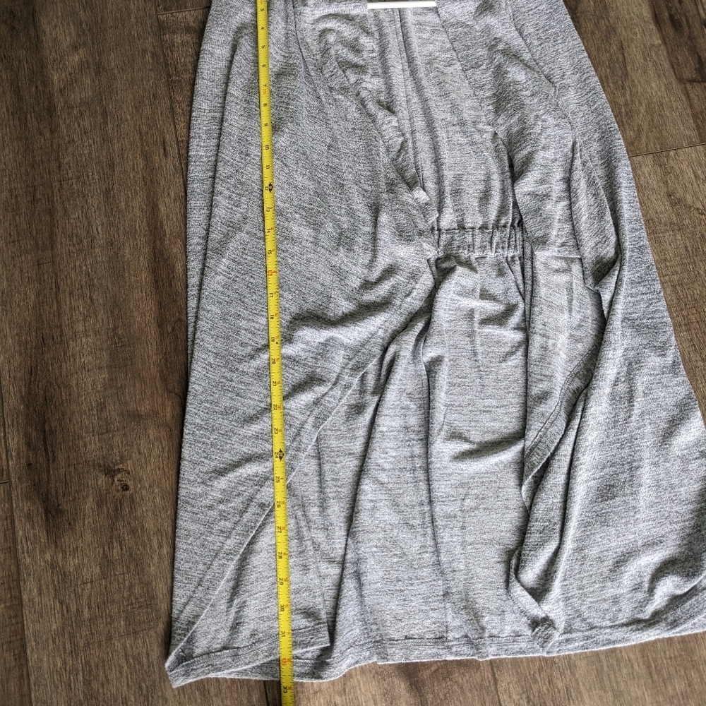 Banana Republic sleeveless cardigan - Picture 4 of 5